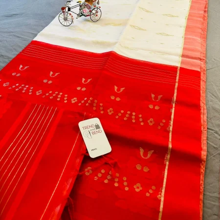 HALF SILK WHITE AND RED TANT SAREE P1