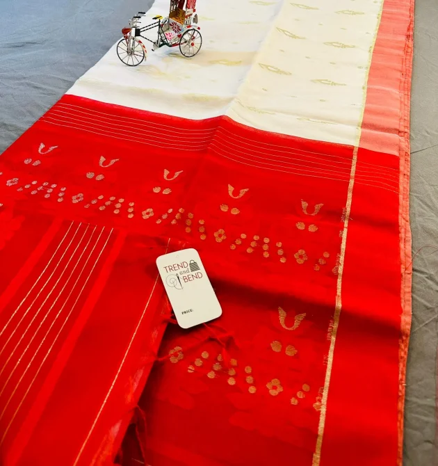 HALF SILK WHITE AND RED TANT SAREE P1